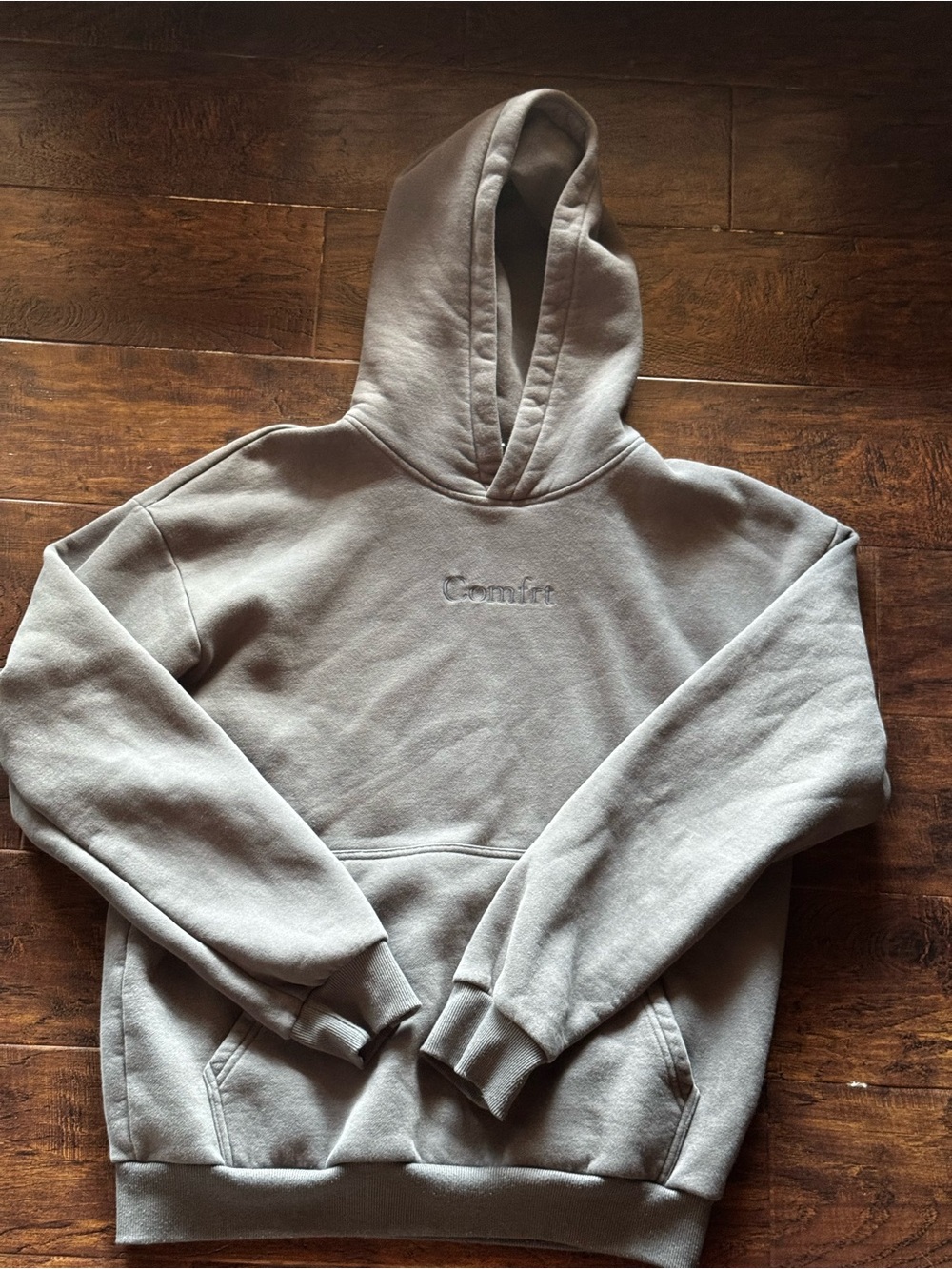 Comfrt Grey Fleece Pullover Sweatshirt Size Medium - Picture 2 of 5